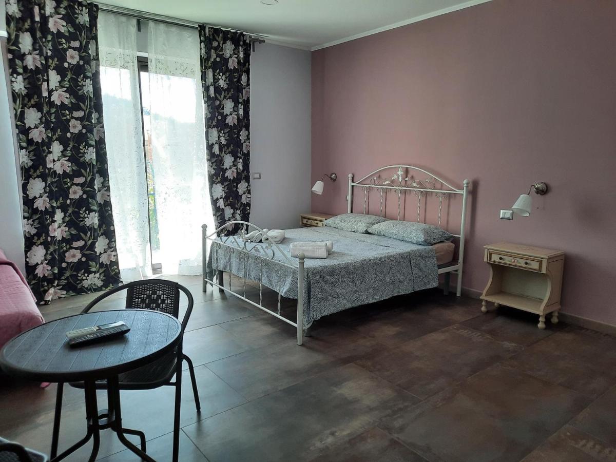 Taorbay Bed & Breakfast Giardini Naxos Eksteriør bilde