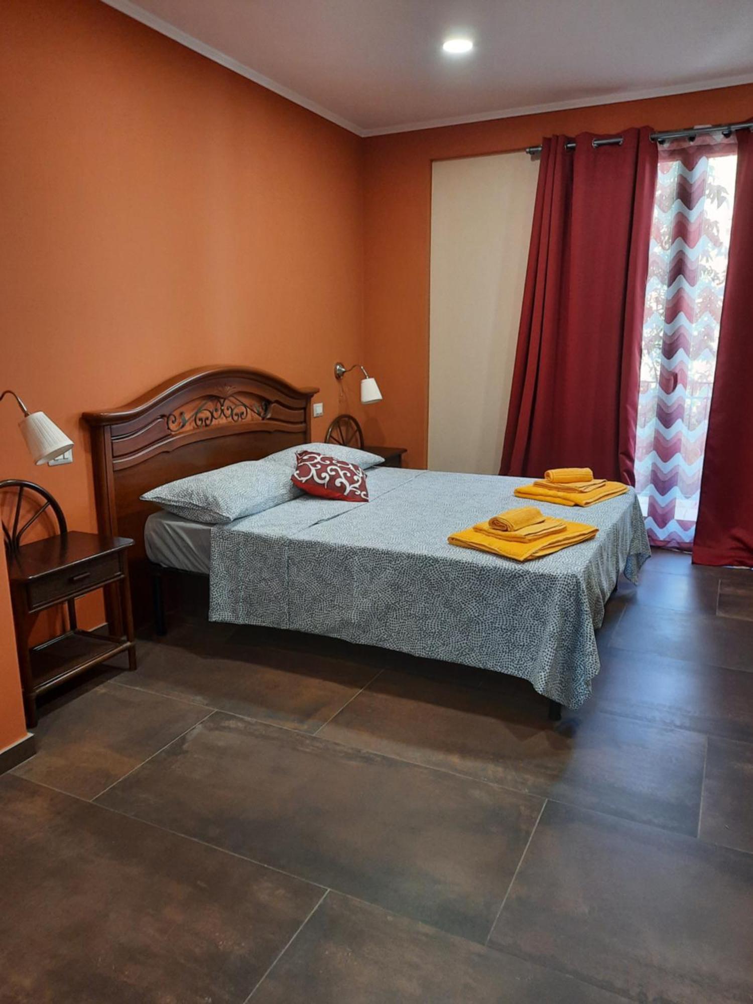 Taorbay Bed & Breakfast Giardini Naxos Rom bilde