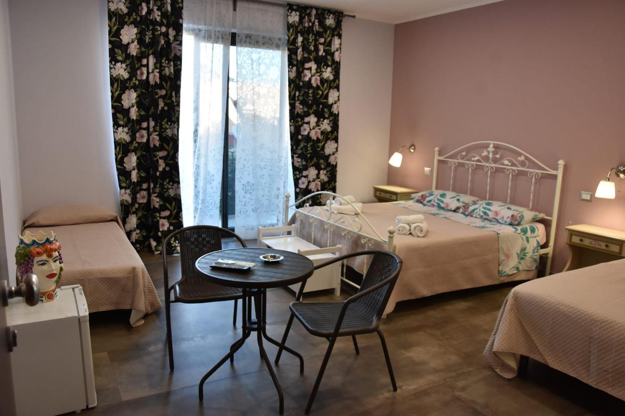 Taorbay Bed & Breakfast Giardini Naxos Eksteriør bilde